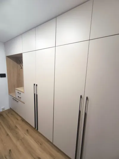 Vestavěná skříň do chodby, Teplice